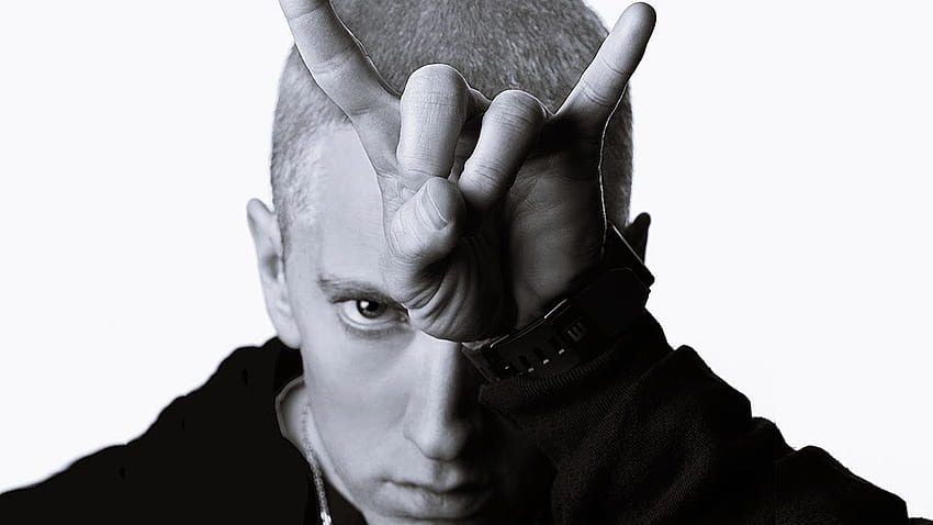 Cho dù bạn đang trên đường hay ở nhà, hãy để Eminem luôn ở bên bạn với hình nền laptop của trang trí màn hình của bạn. Với chất lượng cao và hình ảnh sống động, đây chắc chắn là hình nền sẽ mang đến cho bạn những khoảnh khắc tuyệt vời. 