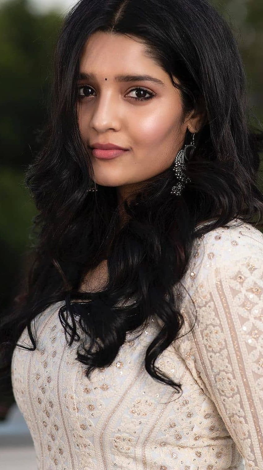 Ритика Сингх, телугу актриса, прекрасна HD тапет за телефон