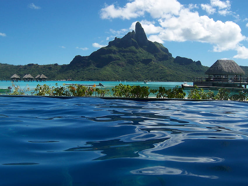 Vista de la piscina de Bora Bora, mar, arena, escape, tropical, laguna, playa, vacaciones, fantasía, piscina, luna de miel, bora bora, océano, polinesia fondo de pantalla