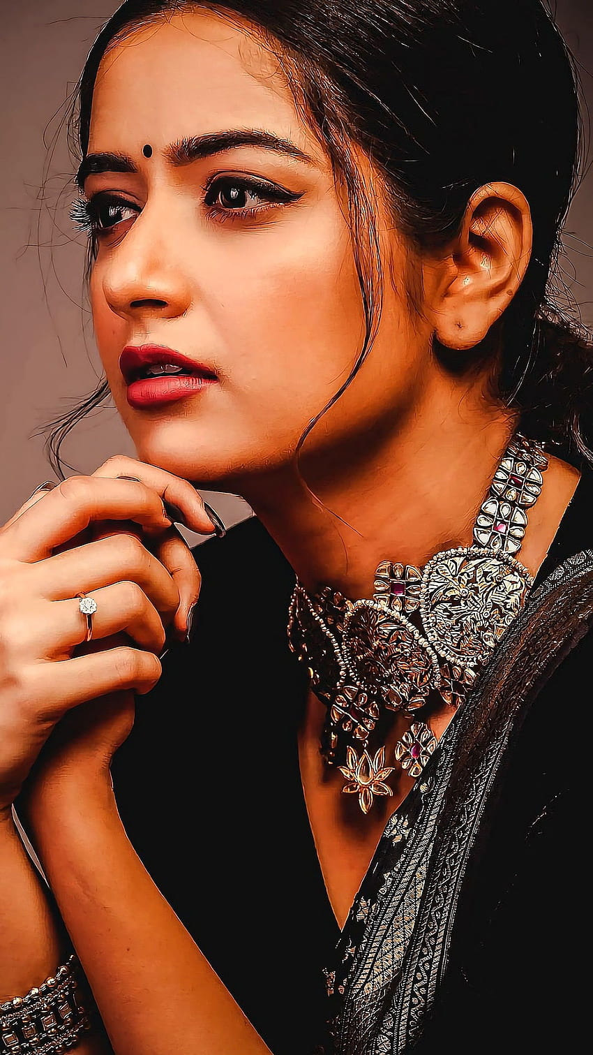 Ashika Ranganath, Kannada-Film HD-Handy-Hintergrundbild