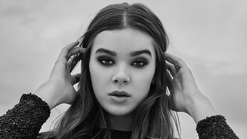 Hailee Steinfeld Moncohrome 2018 Hd Wallpaper Pxfuel 5865