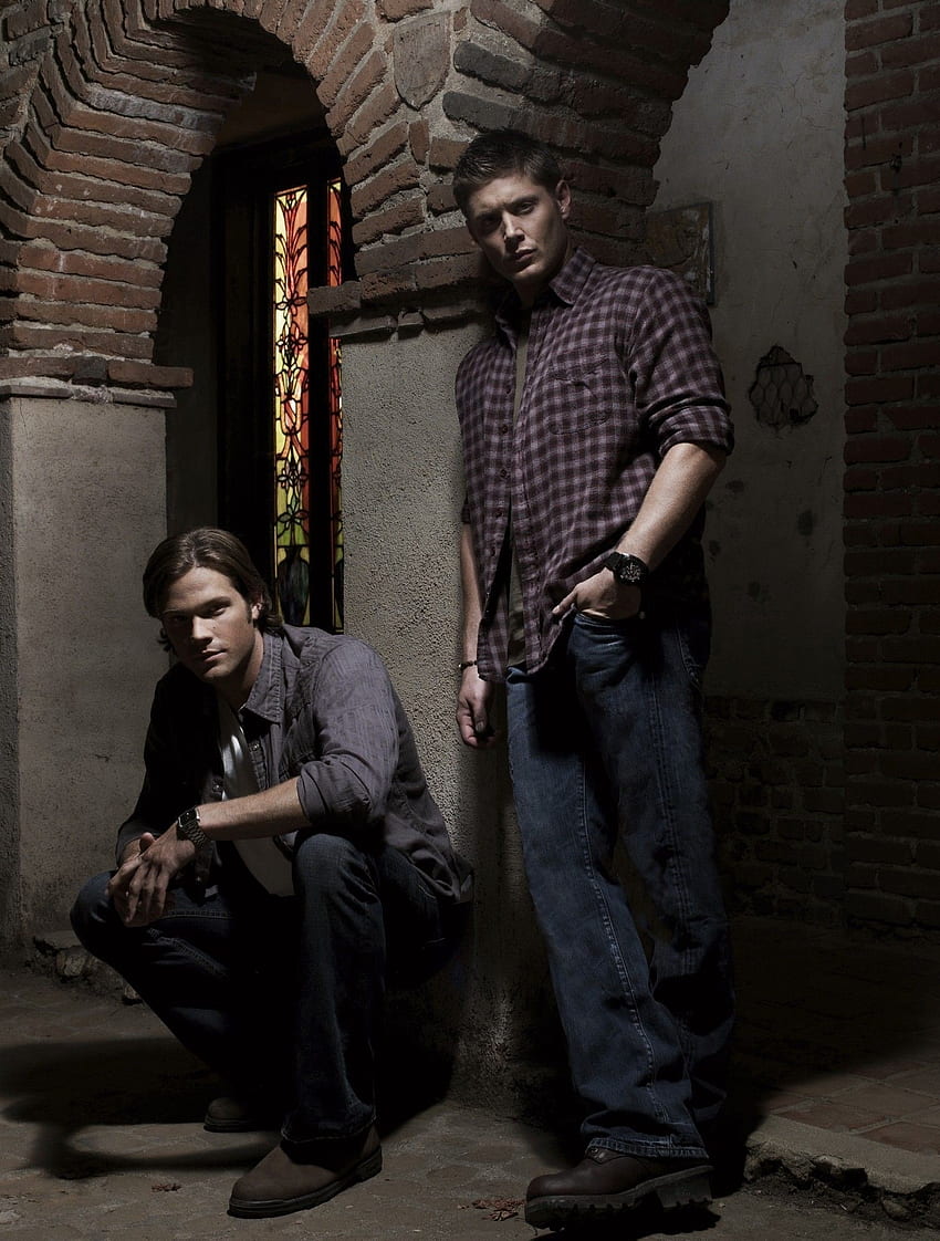 Supernatural - Jensen Ackles & Jared Padalecki - love this pic of them HD phone wallpaper