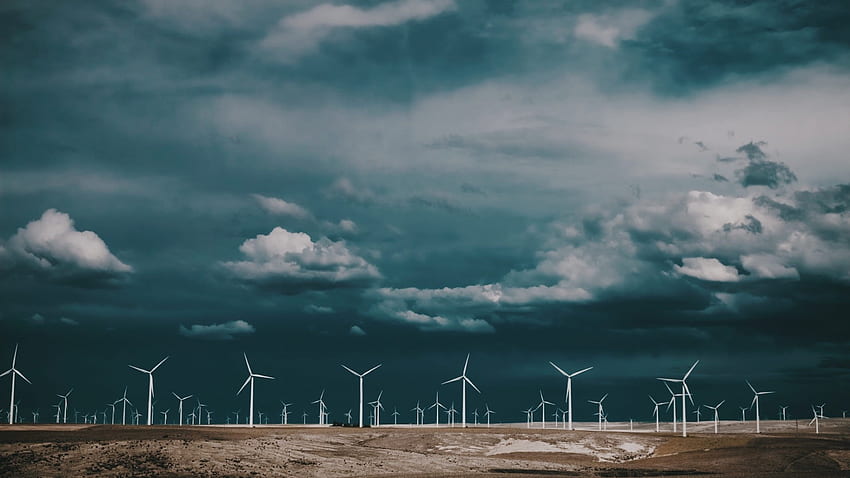 Windkraftanlage, dunkle Wolken, Feld, Energie für Breit, Windkraftanlage HD-Hintergrundbild