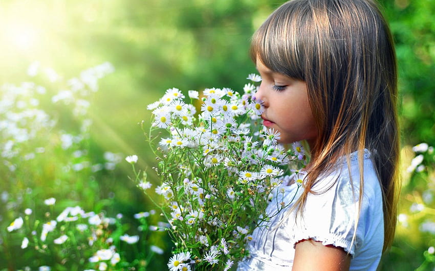 Sweet Innocence, sweet, flowers, child, innocence HD wallpaper