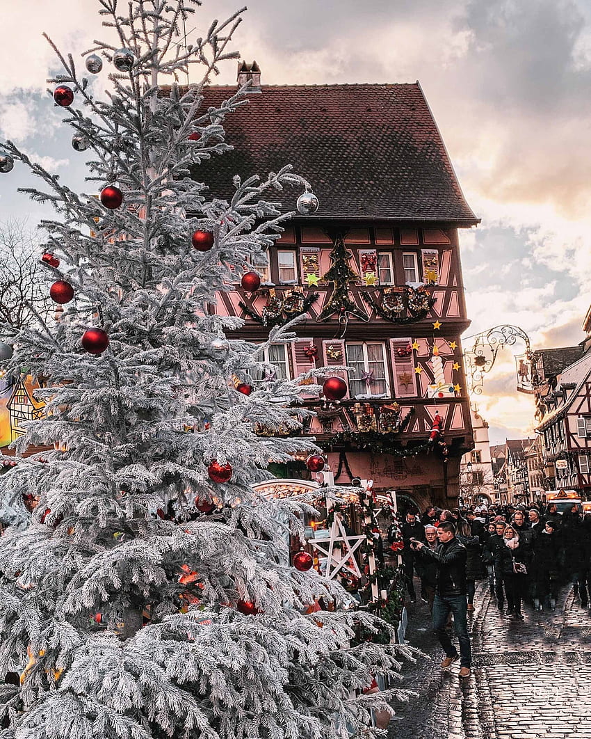Top 5 Must See Christmas Markets In Europe – Where Joely Goes HD phone wallpaper
