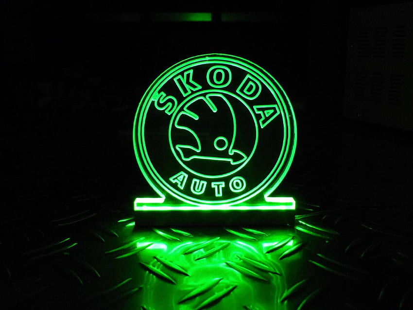 Лого на Skoda HD тапет