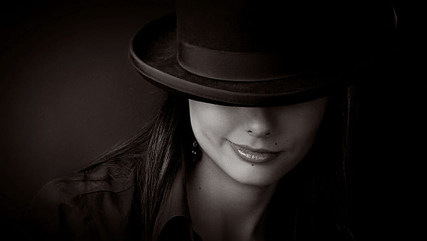 Superbe chapeau fedora noir et blanc belle femme houblon tri ton graphie sourire narquois doux sourire beuty brune. . 467714 Fond d'écran HD