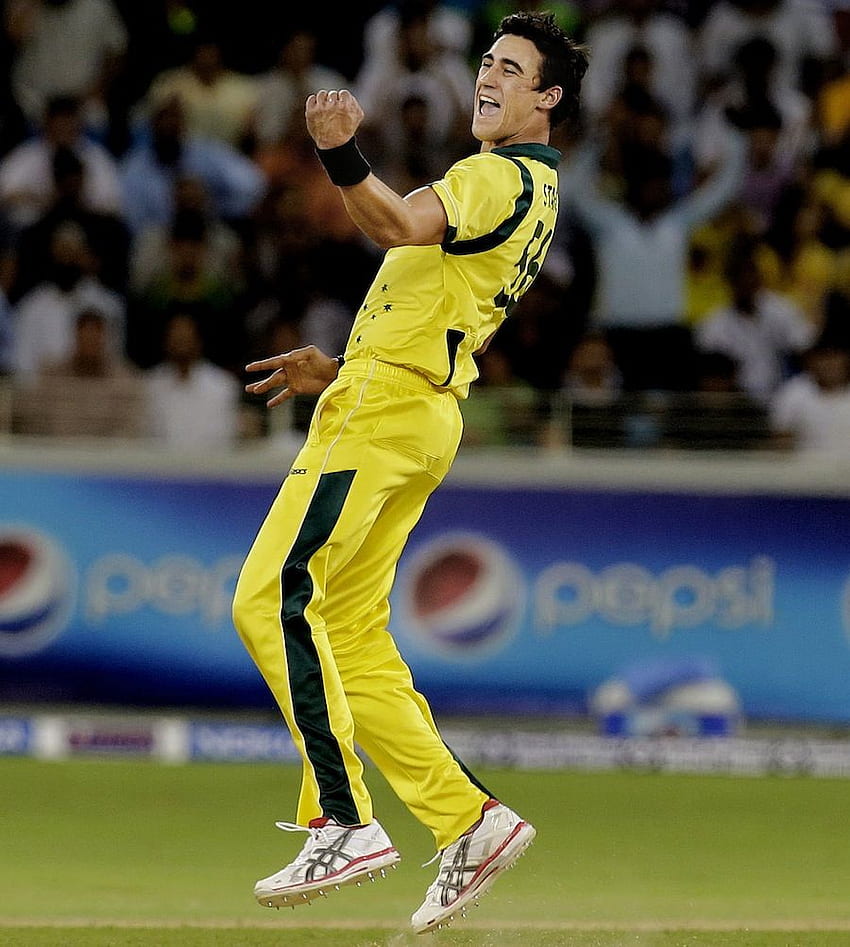 Mitchell Starc is pumped after taking a wicket. . Pakistan v Australia HD phone wallpaper