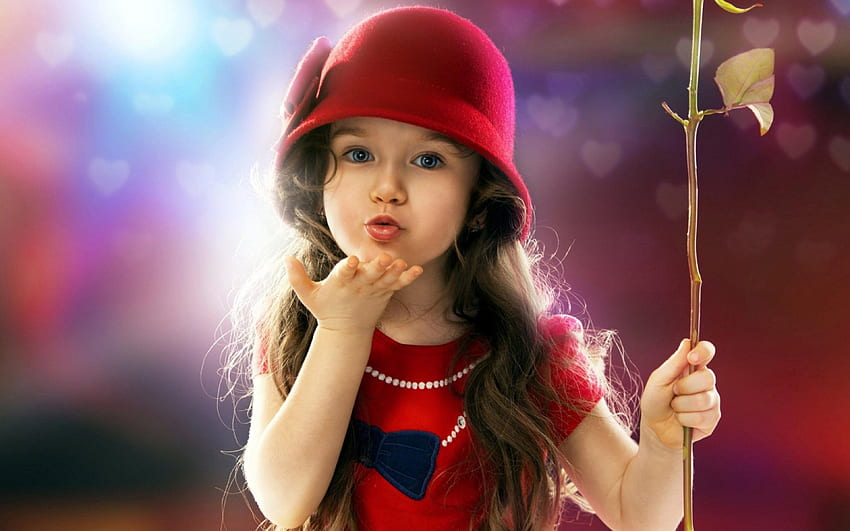Küçük Kız Öpücük Üfleme. Sevimli kız bebek, Çocuk Kız HD duvar kağıdı