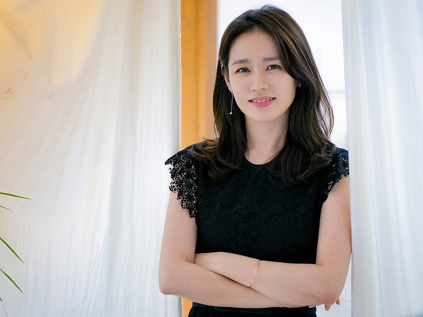 son ye jin portrait south korean actress black dress HD wallpaper