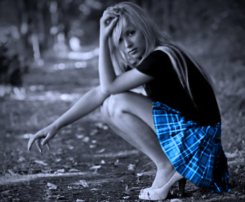 Niebieska spódnica, niebieska spódnica, dziewczyna, model Tapeta HD