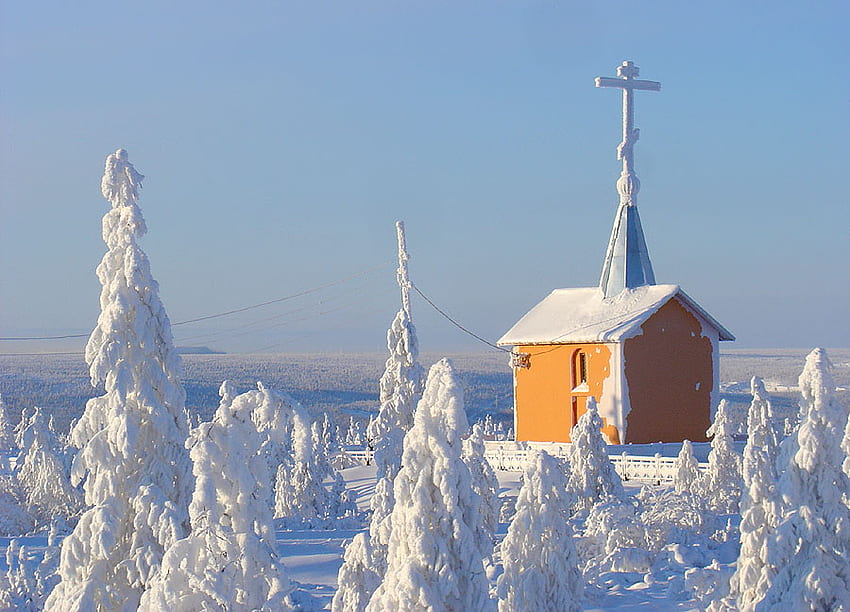 Малък параклис, зима, бял, замръзнал, параклис, кръст, сняг, дървета, църква HD тапет