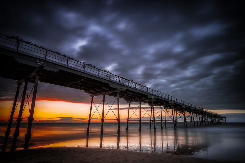 Landscape graphy of boardwalk near ocean during sunset, saltburn HD wallpaper