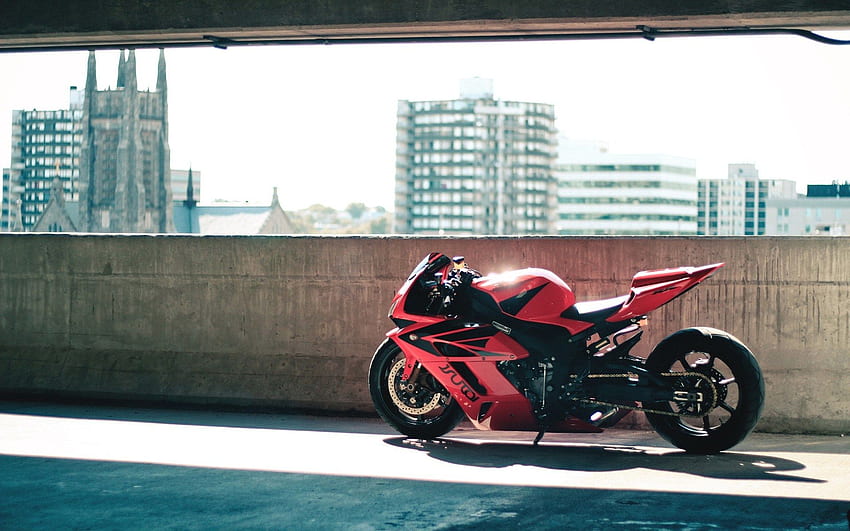Visualizza gli edifici della città della motocicletta rossa Impressionante. Copri bici, Amanti della bici, Moto Sfondo HD