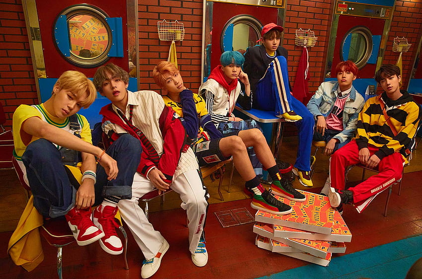 BTS stawia na jasne i kolorowe koncepcje w nowym „Love Yourself: Her, BTS DNA Laptop Tapeta HD