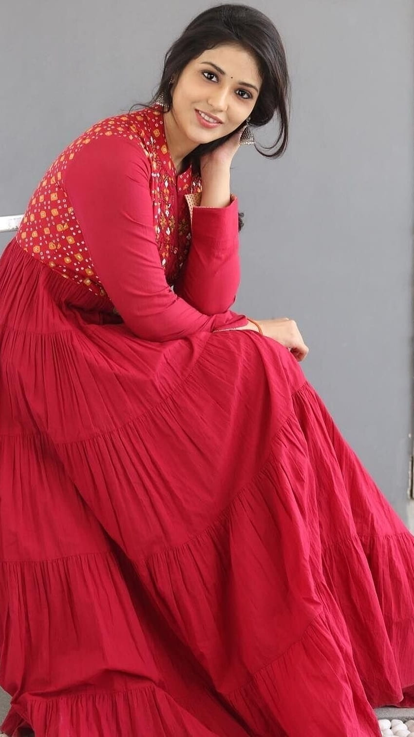 Priyanka Jawalkar, vestido rojo fondo de pantalla del teléfono