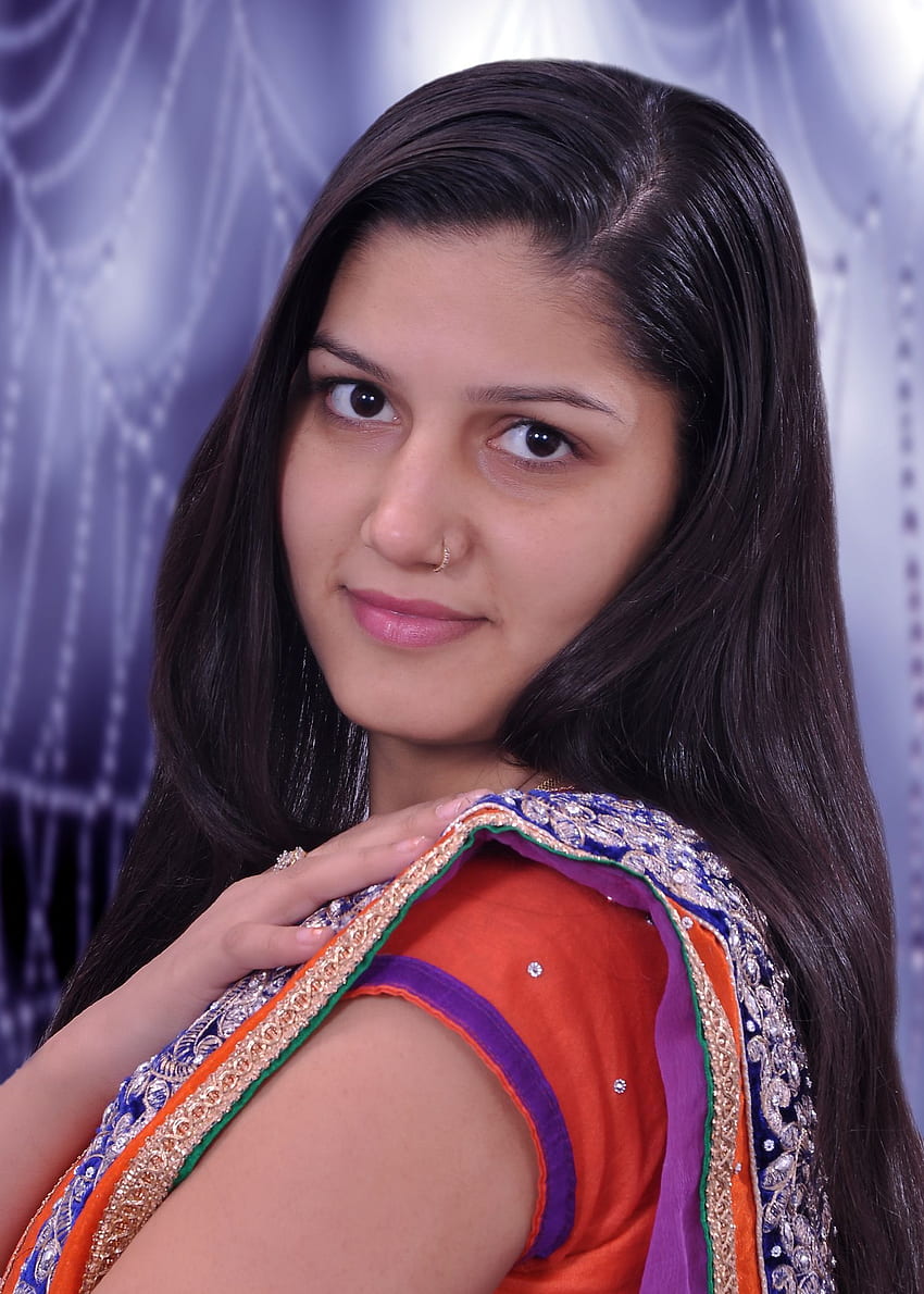 Spana Choudhary сладка. Нов танцов видеоклип, танцова видео песен, известни певци, Sapna Chaudhary HD тапет за телефон