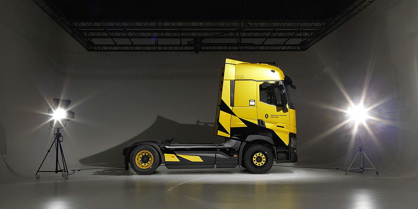 The T High Renault Sport Racing Is A 520 HP, Formula 1 Inspired Semi Truck HD wallpaper