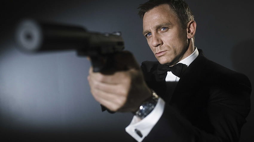 A Complete List of All James Bond 007 Watches. Man of Many, Daniel Craig HD wallpaper