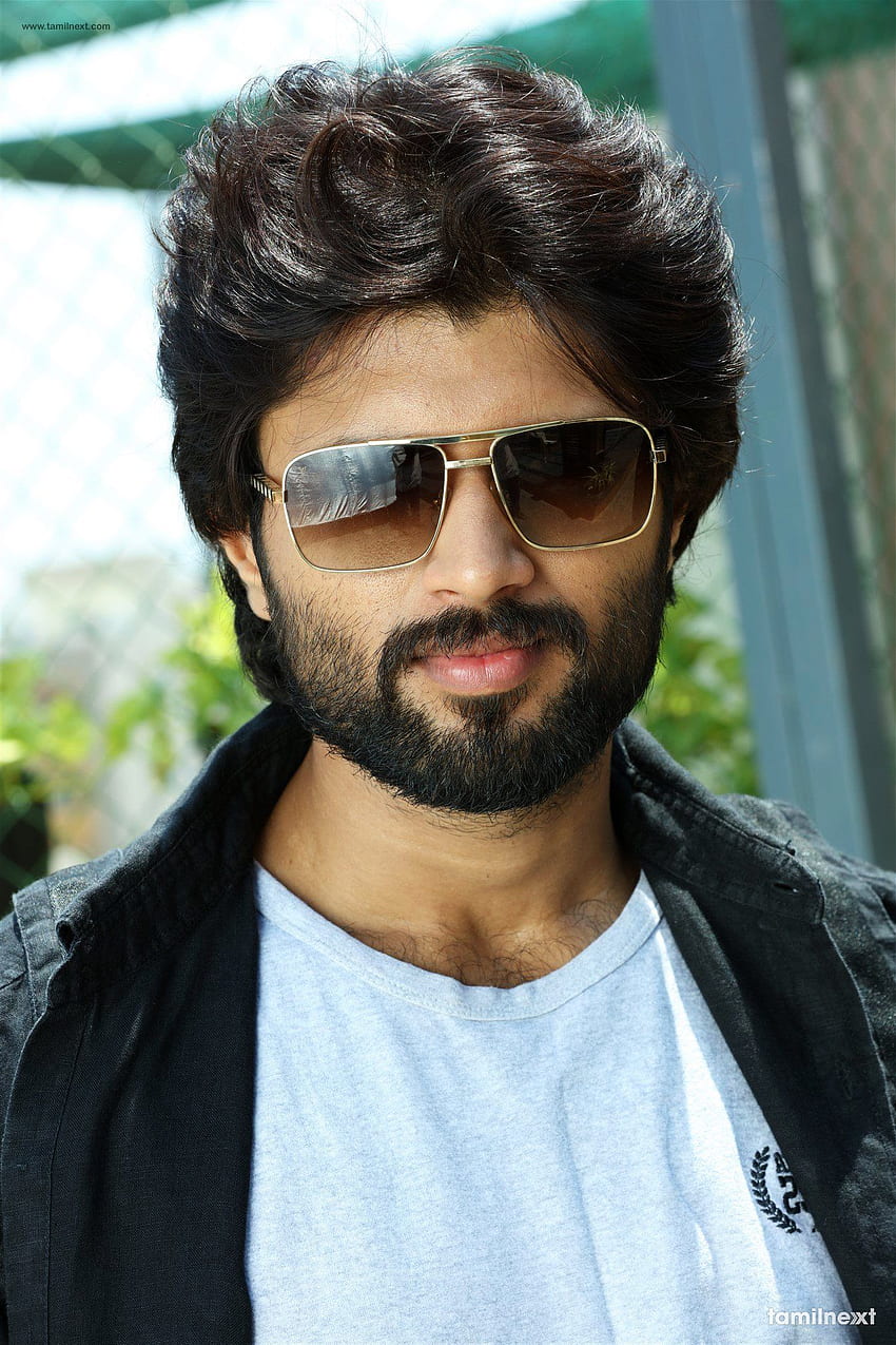 Top Vijay Devarakonda Latest Full Pics, Actor Vijay HD phone ...