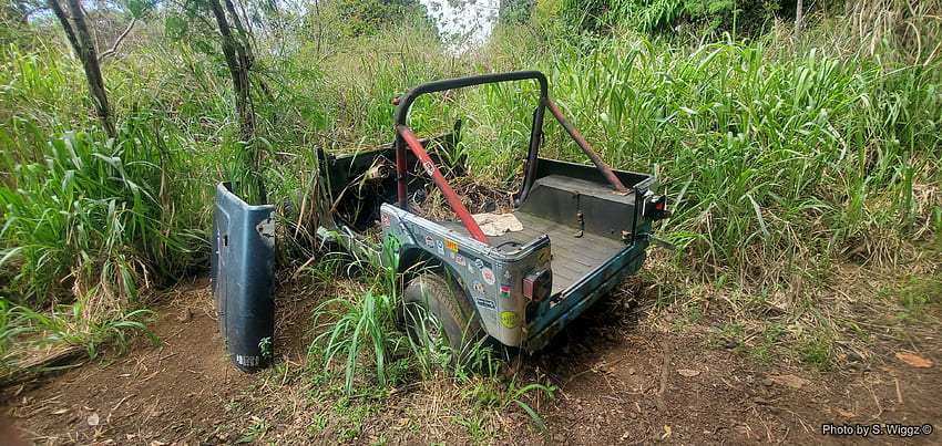 Abandoned Jeep along the Path (Captain Cook), Path, Green, Trail, Hawaii, Jeep, Forest, Cook, Captain HD wallpaper