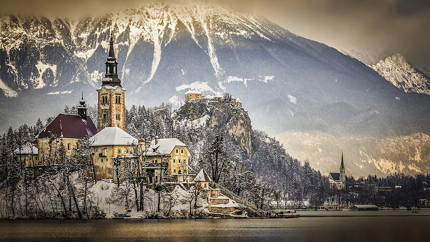 Alps Slovenia Lake Bled, Bled castle Crag Winter, Mountain Castle HD wallpaper