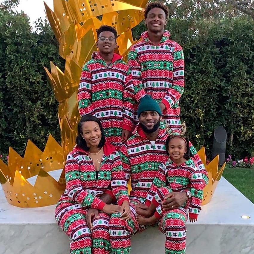 A Roundup Of Our Favorite Family Christmas From Diddy, Kenya Moore, LeBron James, Will Smith & More. Lebron james family, Family christmas outfits, Lebron james, NBA Christmas HD phone wallpaper