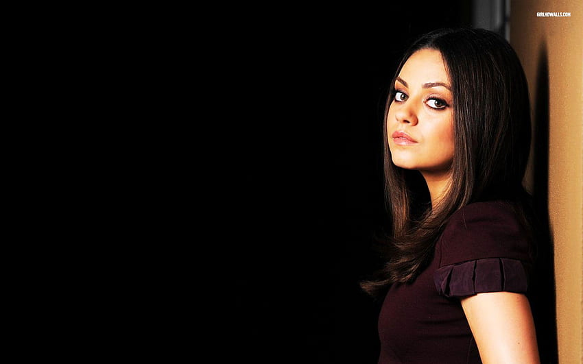 Mila Kunis HD wallpaper