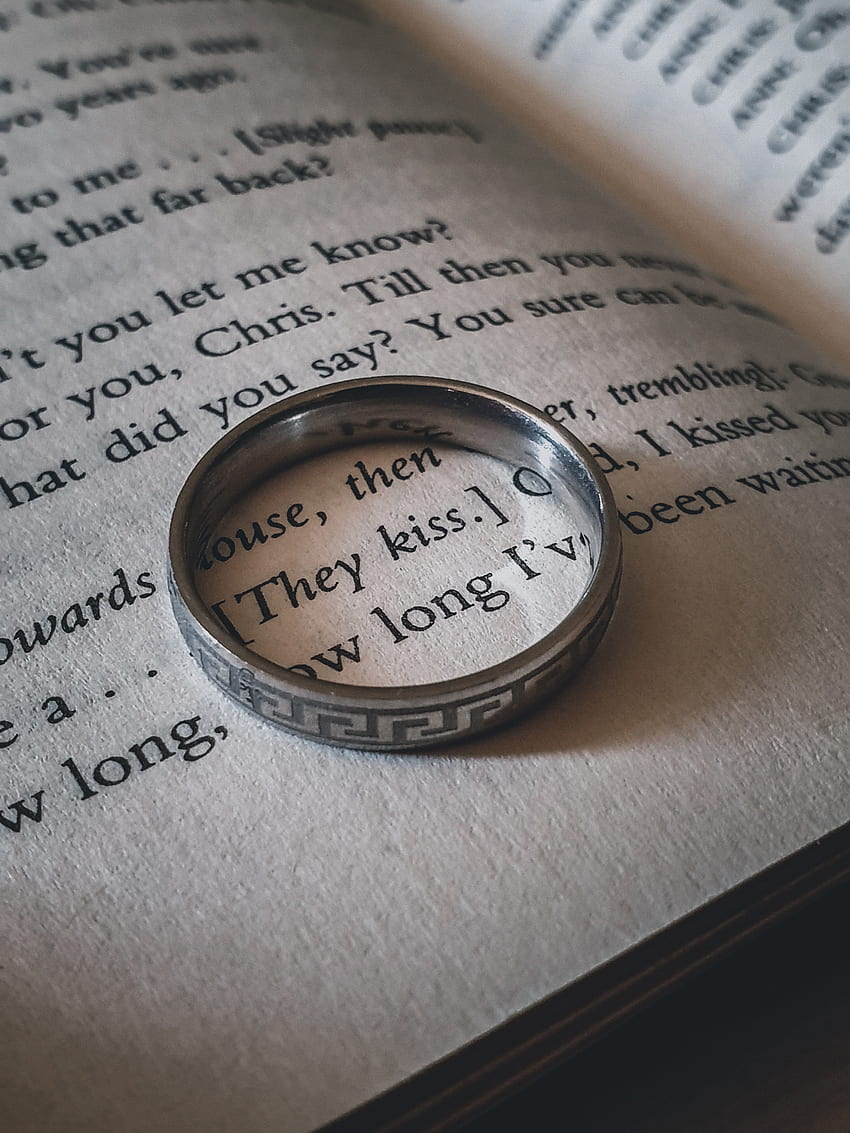 Dreamy lover, close-up, noval, closeup, ring, old, vintage, book, text HD phone wallpaper