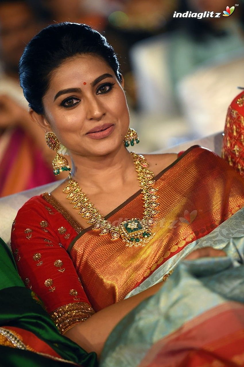 1294 Sneha Actress Sneha And Background Hd Phone Wallpaper Pxfuel