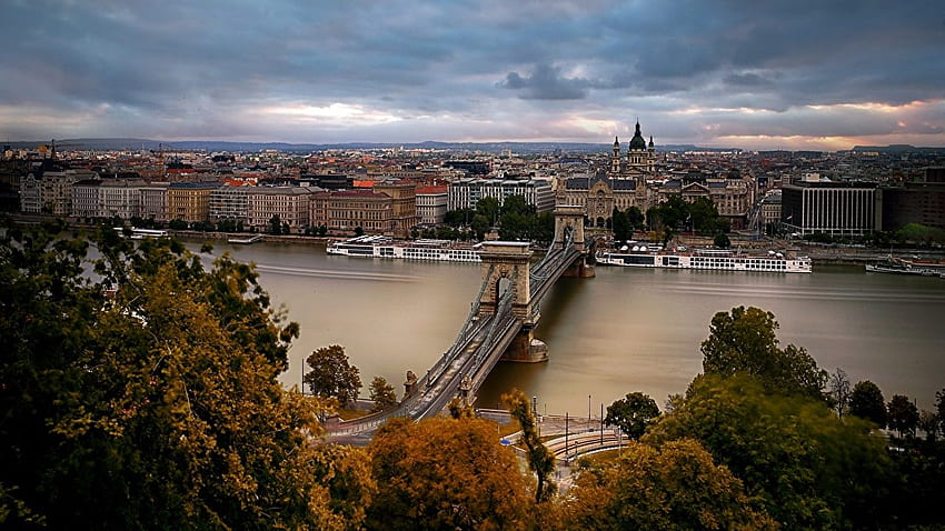 Budapest Hungary Chain Bridge, Danube River, St. Stephen's HD wallpaper