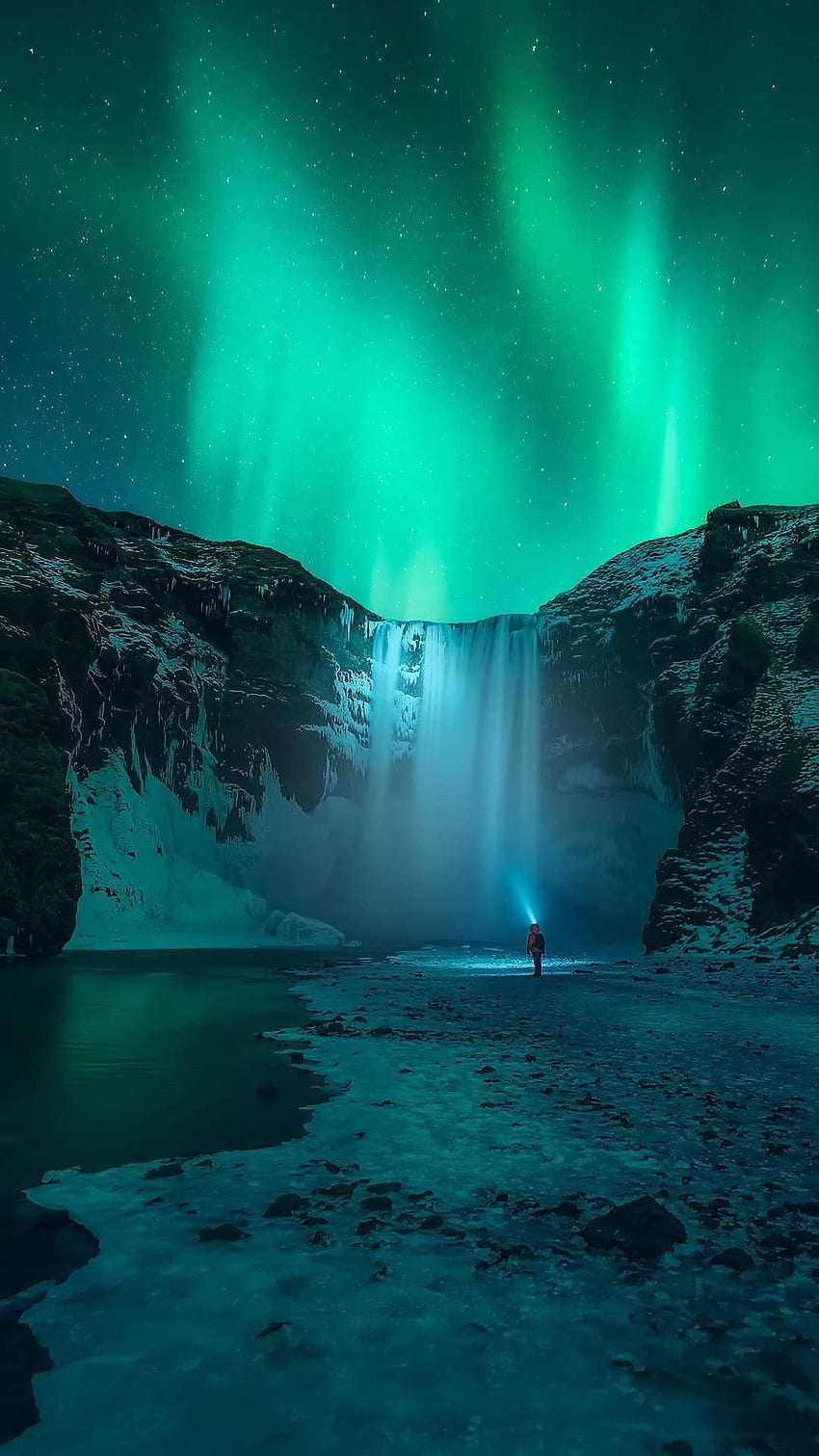 Islanda Waterfall Aurora in Sky iPhone . Grafico dell'aurora boreale, cielo dell'iPhone, aurora boreale, aurora boreale dell'Islanda Sfondo del telefono HD
