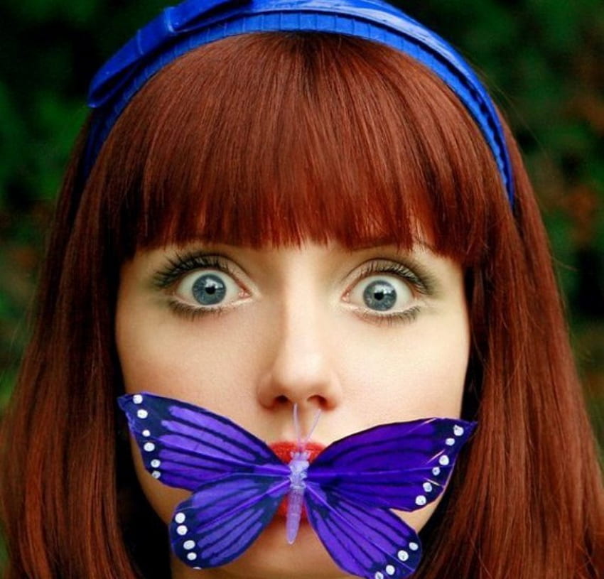 Shut your moth! :), , eyes, girl, shut, suprised, purple, pic, redhair, funny, , moth, mouth HD wallpaper