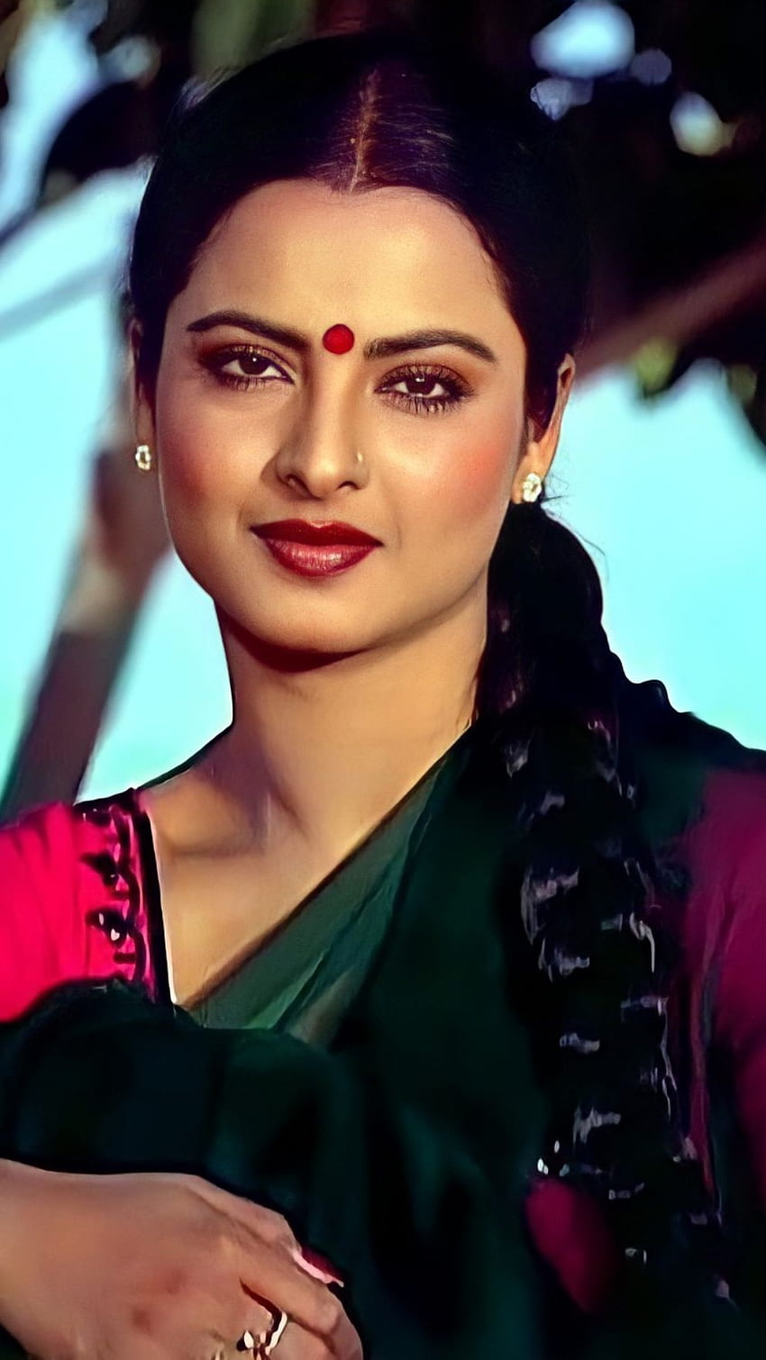 Rekha, bollywood actress, vintage, gorgeous HD phone wallpaper | Pxfuel