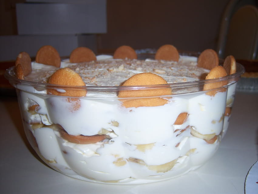Banana Cream Pudding, abstract, graphy, pudding, glass bowl, banana cream, food HD wallpaper