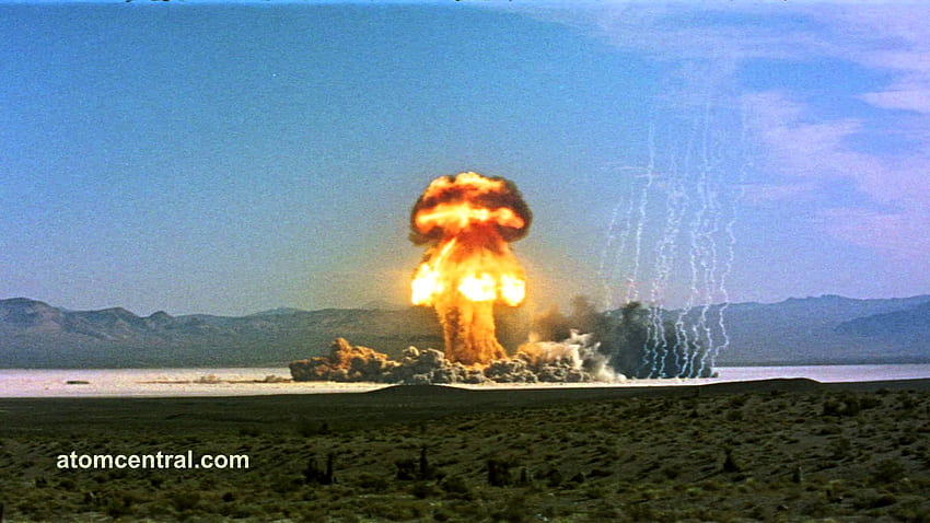 Bomb Blast - Atomic Bomb, Atomic Bomb Explosion HD wallpaper
