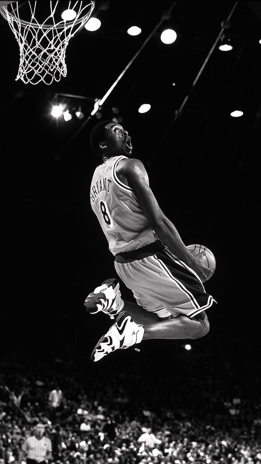 Bola Basket Kobe Bryant. Bola Basket , Kobe bryant , Kobe bryant , Bola Basket Hitam Putih wallpaper ponsel HD