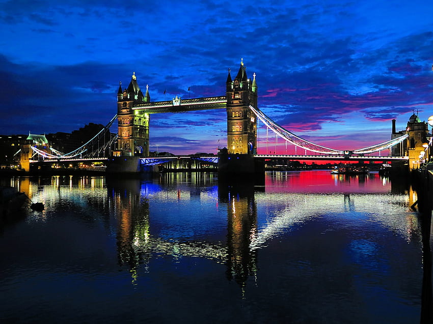Tower Bridge saat matahari terbit, diterangi, fajar, Thames, Tower Bridge Wallpaper HD