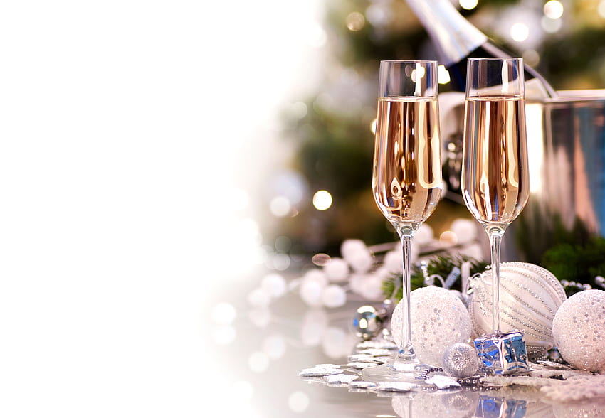 A glass of champagne with glasses, Elegant Christmas HD wallpaper