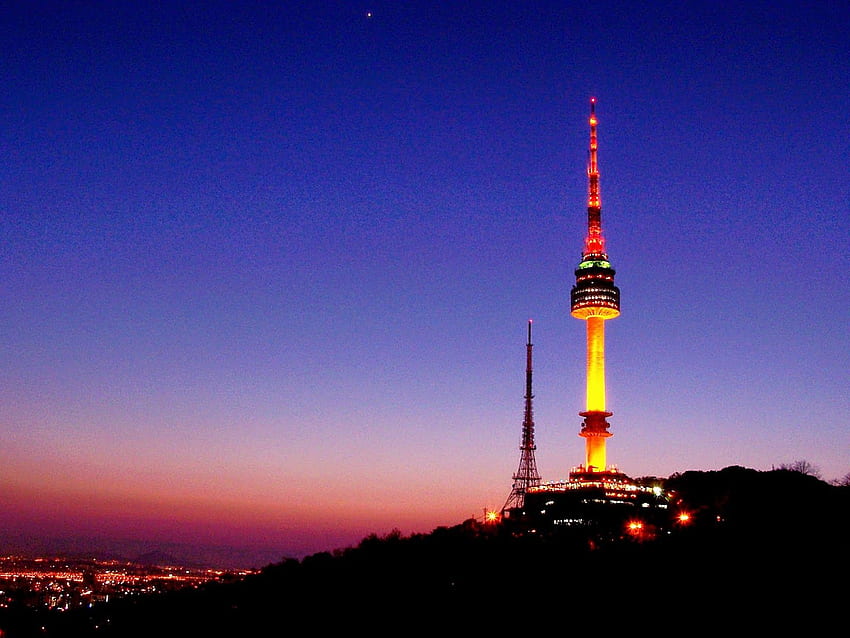Tripaholic: Топ 8 на най-интересните места в Корея, кулата Намсан HD тапет