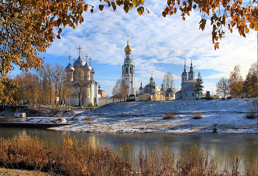 ธรรมชาติ ภูมิทัศน์ สถาปัตยกรรม เมฆ น้ำ ต้นไม้ รัสเซีย ฤดูหนาว หิมะ แม่น้ำ โบสถ์ หอคอย ใบไม้ ข้าม / และพื้นหลังมือถือ รัสเซีย วอลล์เปเปอร์ HD