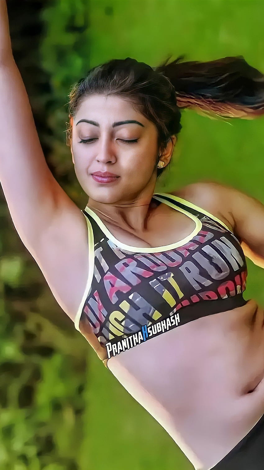 Pranita Subash, kannada actress, fitness freak HD phone wallpaper