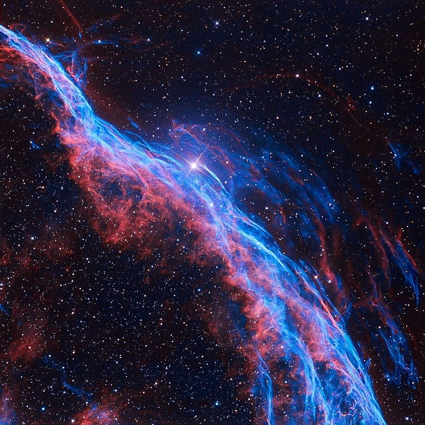 Símbolos: Gorgeous The Veil Nebula Nuvem Gás Ionizado Aquecido E Poeira Papel de parede de celular HD