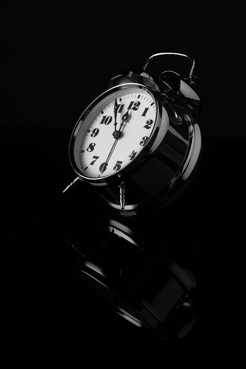: 흰색과 검은색 테이블 알람 시계, 흑백 HD 전화 배경 화면