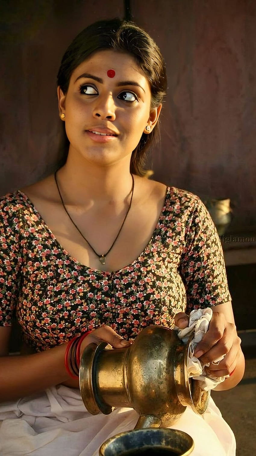 Ineya, bluzka pavada, malajalamska aktorka Tapeta na telefon HD