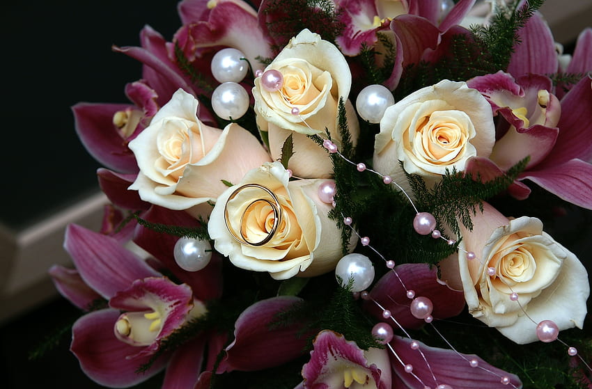 Fiori, rose, gigli, matrimonio, anelli, perline, bouquet, felicità, gioia Sfondo HD