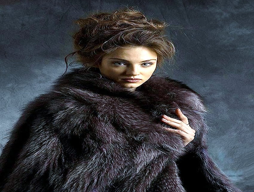 Fur???, fur, unpopular, coat, brunette, woman, beauty HD wallpaper