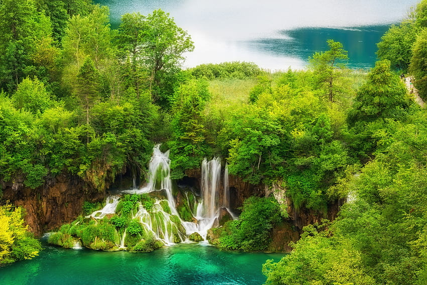 Плитвички езера, красиво, скали, гора, Хърватия, езера, национален парк, смарагд, водопад, гледка, зеленина, дървета, води HD тапет