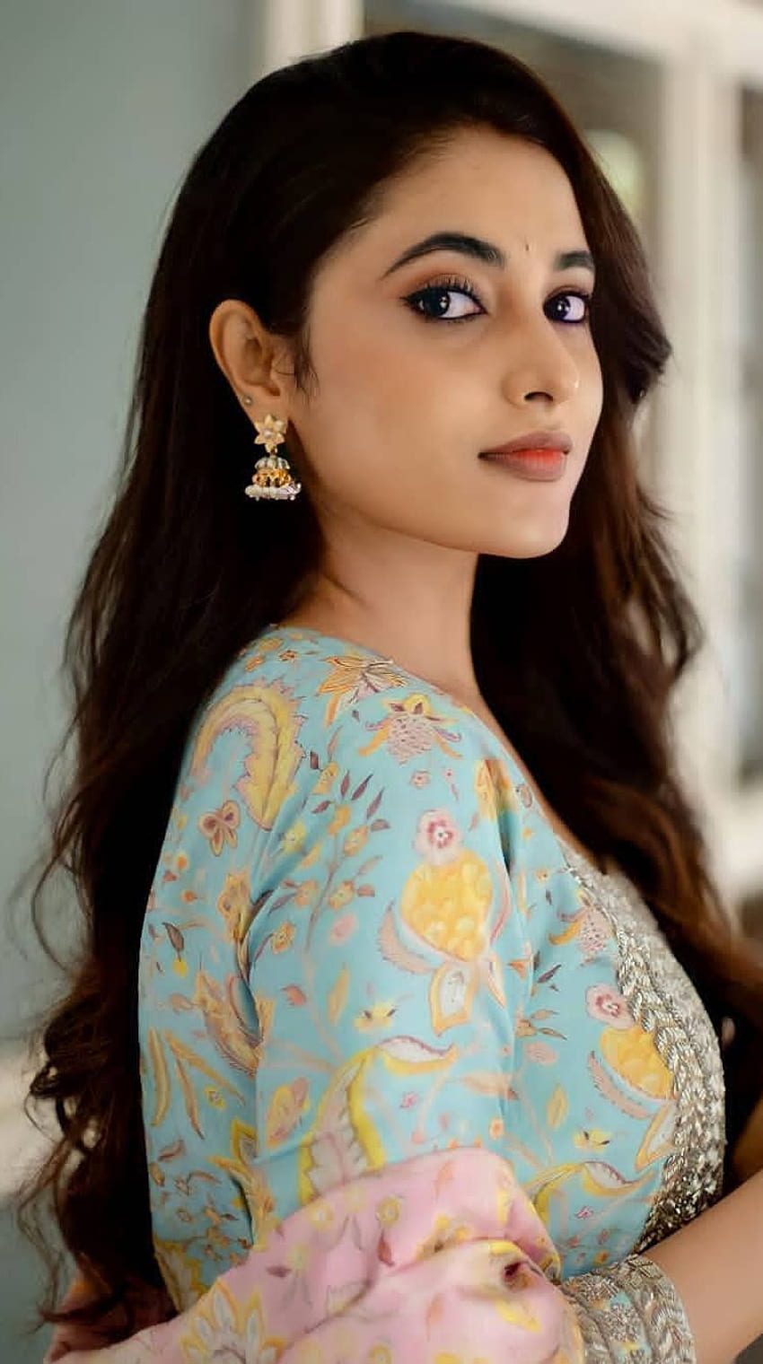 Priyanka mohan, aktris telugu, cantik wallpaper ponsel HD
