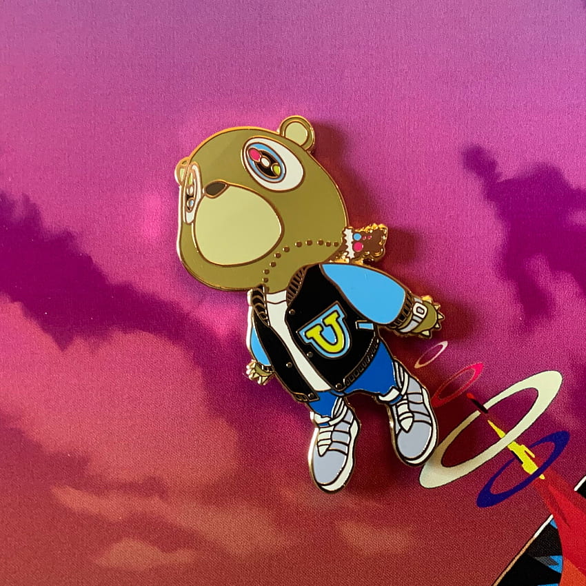 Yeezy Bear Lapel Pin Kanye West Wisuda Jaket Biru, iPhone Wisuda Kanye West wallpaper ponsel HD